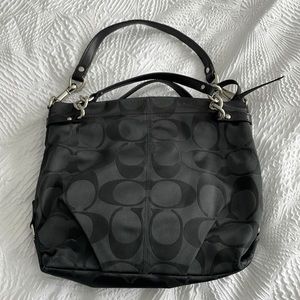 Coach shoulder/handbag